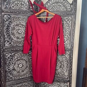 Casual dress with pockets and belt. size S. Dark red.